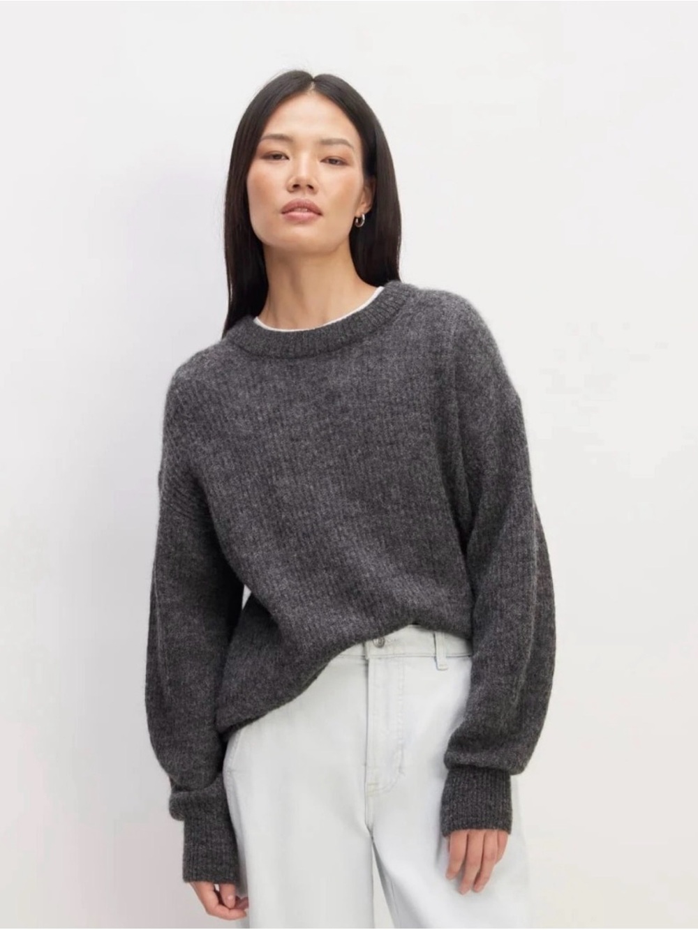 Everlane The Cocoon Crew In Alpaca Dark Charcoal Size M